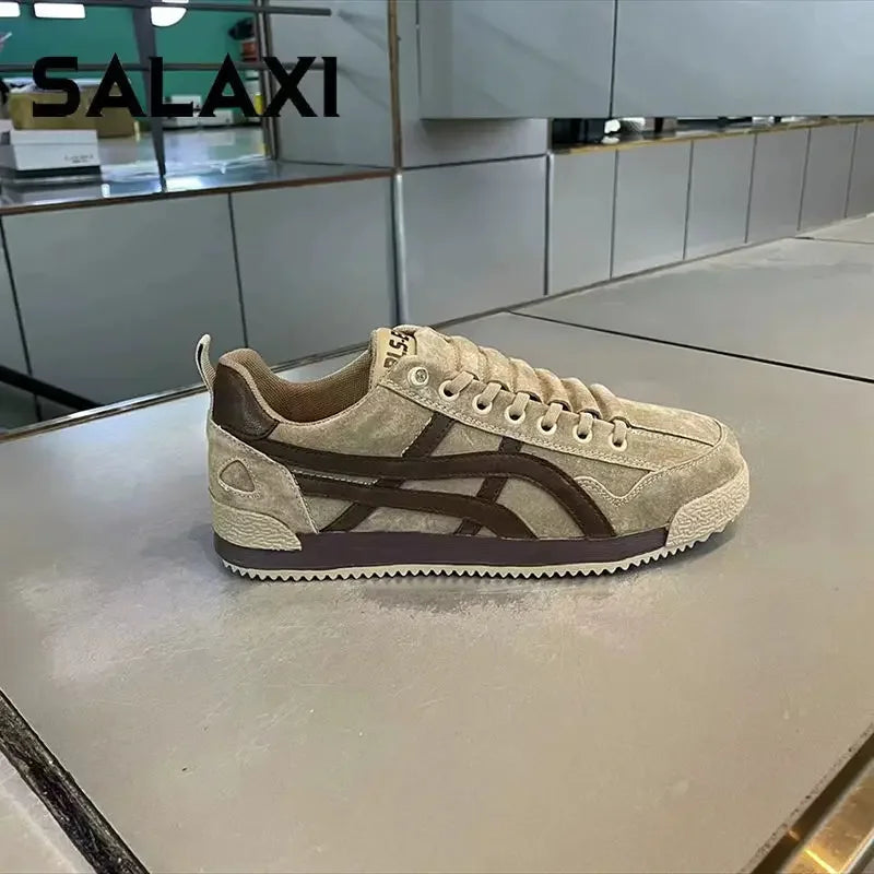 Tênis slip-on de lona branca respirável para homens